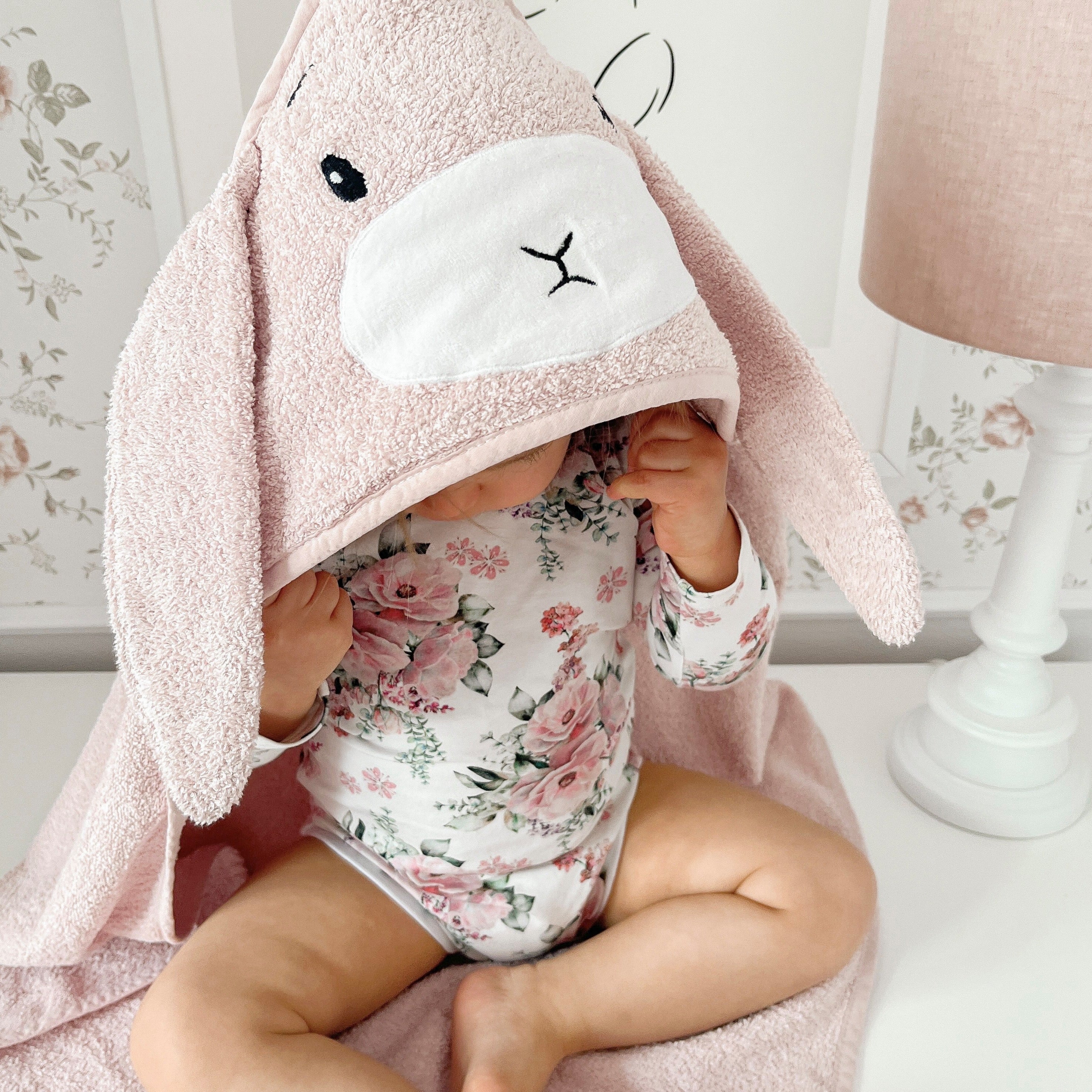 Effiki Baby Kapuzenhandtuch Hase rosa 75x75 cm