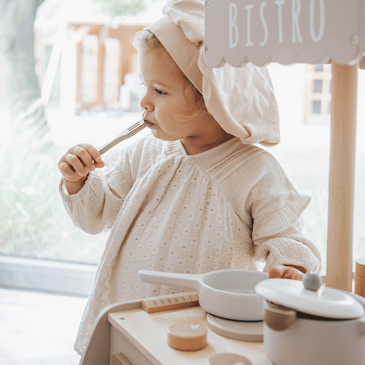 Bistro-Küche aus Holz nougat ab 3 Jahren