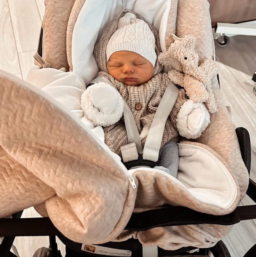 Fußsack für Babyschale Chevron Light Camel