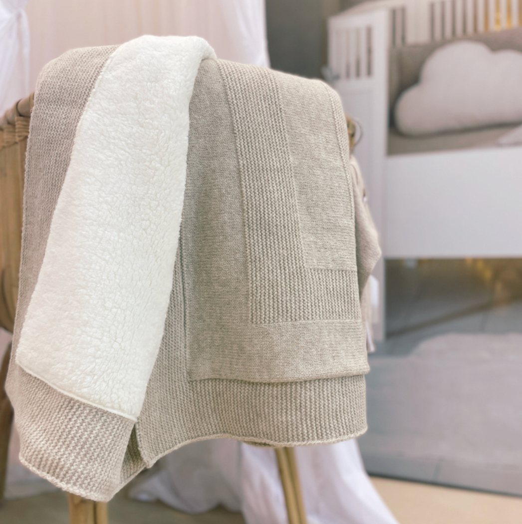 Baby Winterdecke Plüschdecke aus Wolle beige