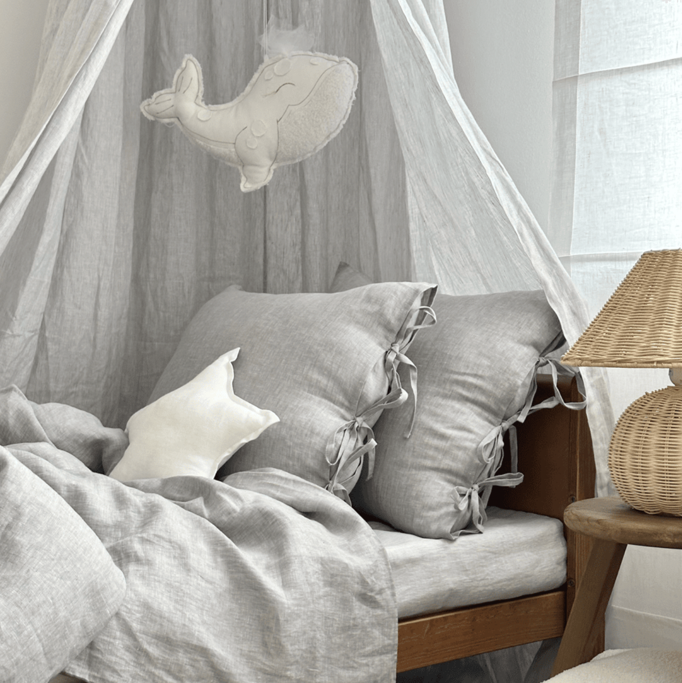 Baby Deko-Mobile Wal weiß zum Aufhängen von Cotton & sweets online kaufen