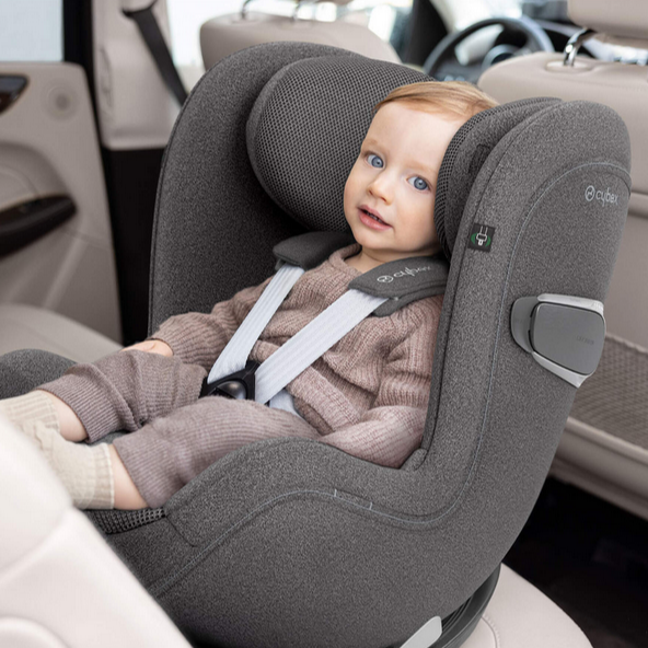 Kindersitz ab 0 Monaten bis 4 Jahre √ Kindersitz Sirona kaufen Wien √ Autositz CYBEX √ Kindersitz kaufen 1010 Wien √ Kindersitz Sirona Cybex √ Autositz für Kinder √ Babyfachgeschäft 1010 Wien √ Kindersitz drehbar √ Cybex Sirona T i-Size Plus Mirage Grey