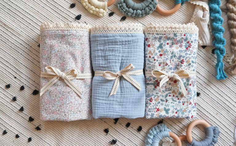 Kissen & Decke für geflochtenen Moseskorb