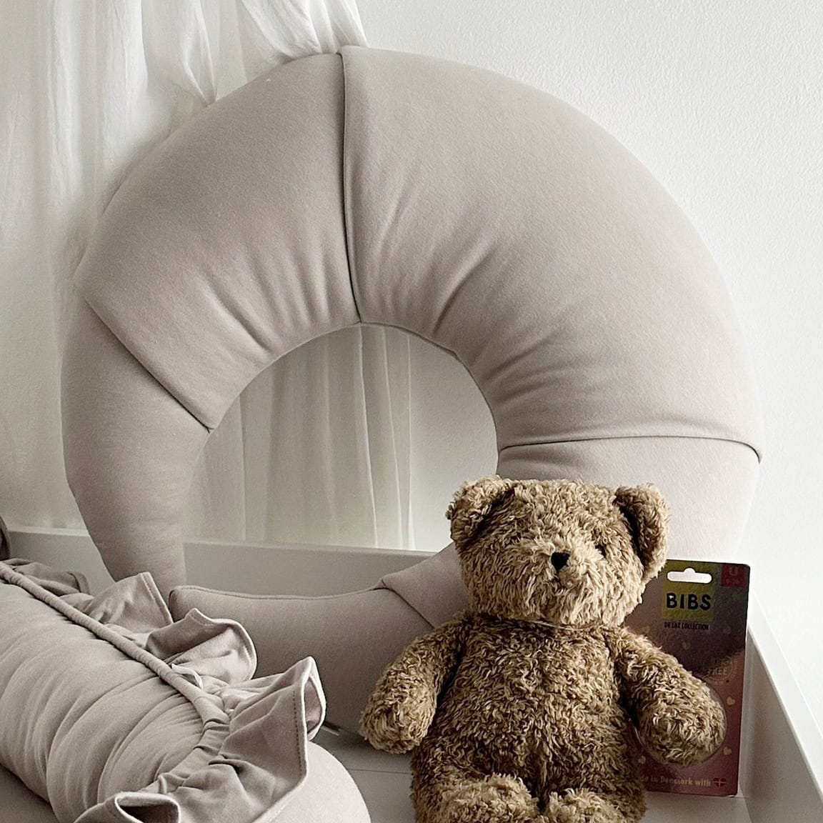 Cotton & Sweets Stillkissen Croissant dunkelbeige