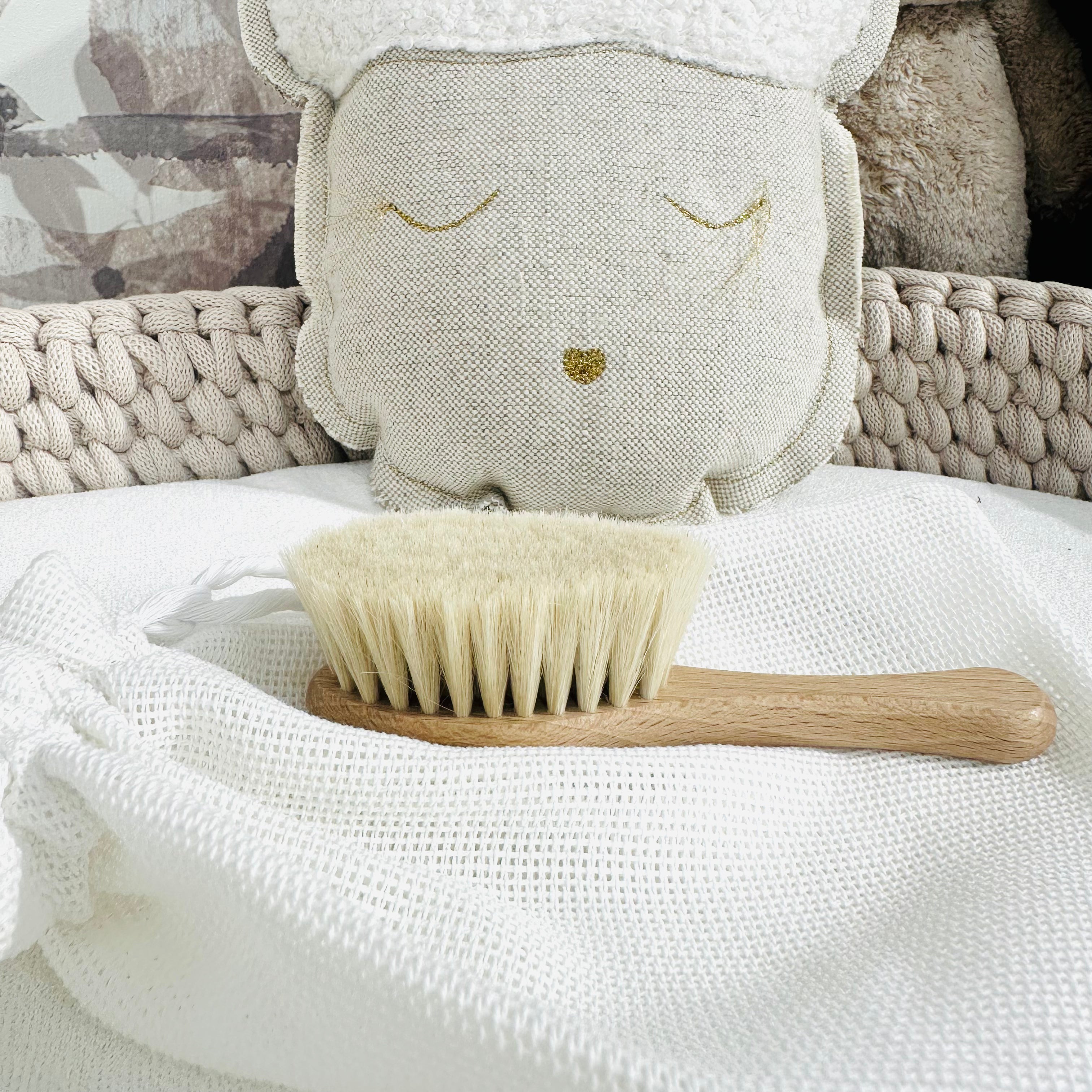 Baby Haarbürste aus Ziegenhaar & Holz