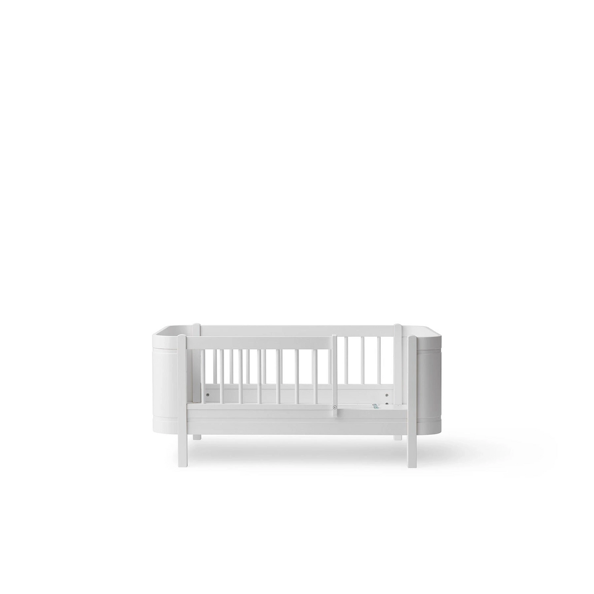 Oliver Furniture Wood Mini+ Babybett WEISS inkl. Umbauset für Juniorbett