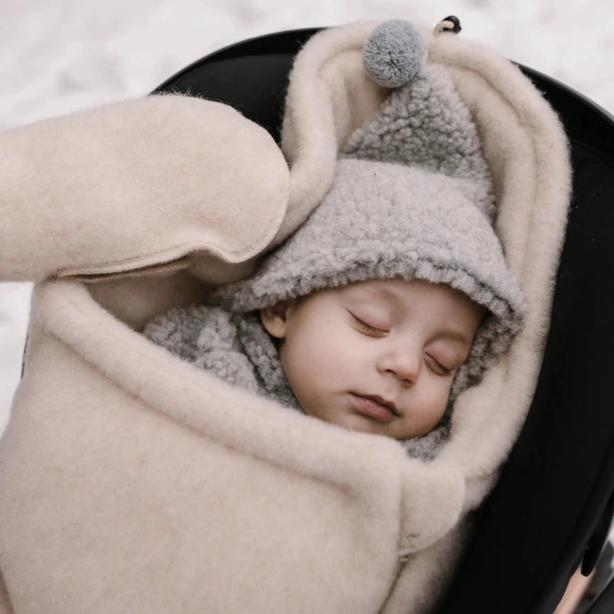 Mini Fußsack aus Premium-Schafwolle beige
