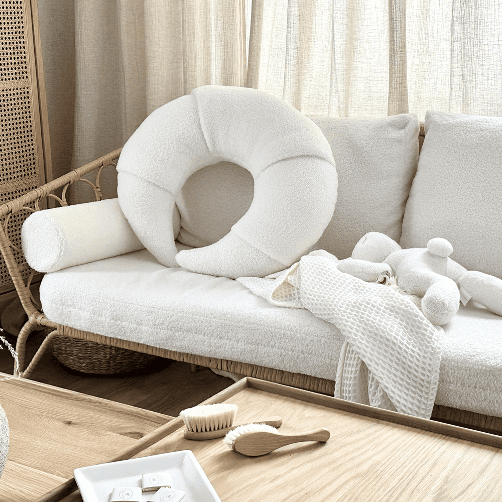Stillkissen Boucle weiß