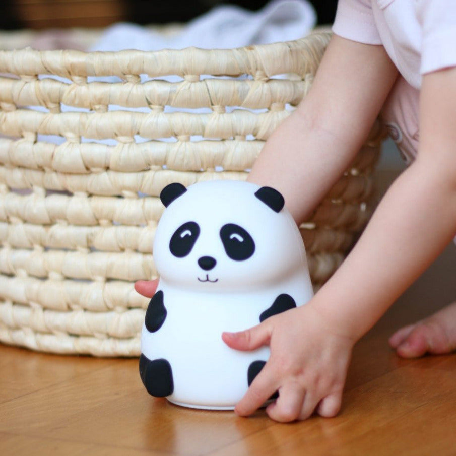 Kinderzimmer Nachtlampe Pandabär weiß schwarz