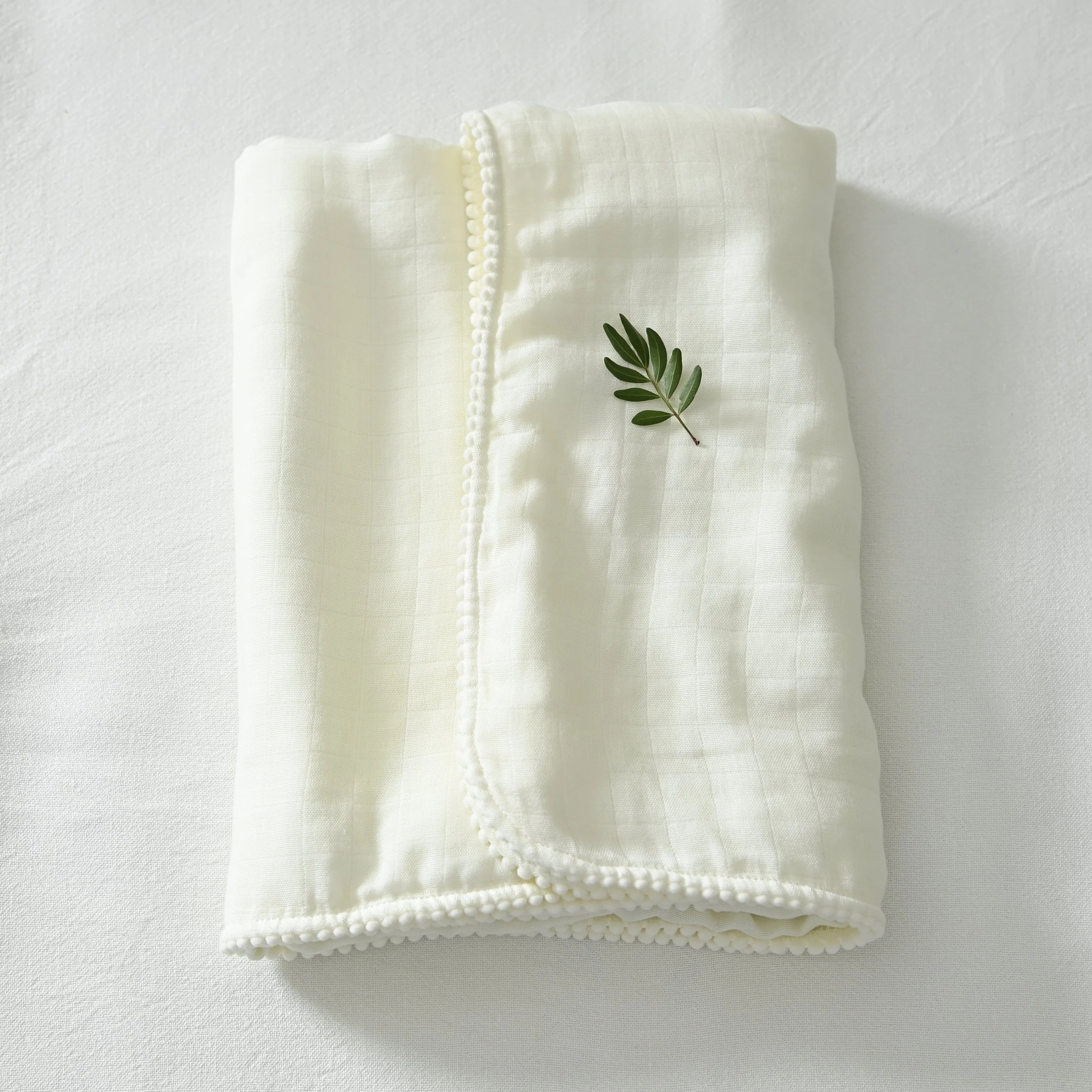 Pucktuch Pom Pom aus aus Bio-Baumwolle & Bambus - tofu