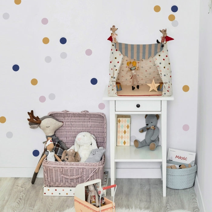 Wandsticker Konfetti Punkte dunkelblau, hellgrau, lila, senfgelb fürs Kinderzimmer - harmony ambiente Wien