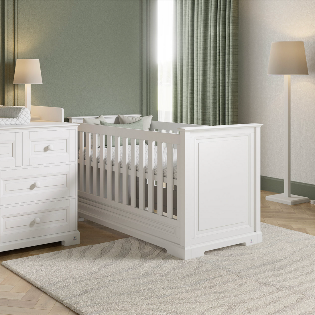 Babybett Royal II 70x140 weiß mit langen Gittern im klassischen Stil