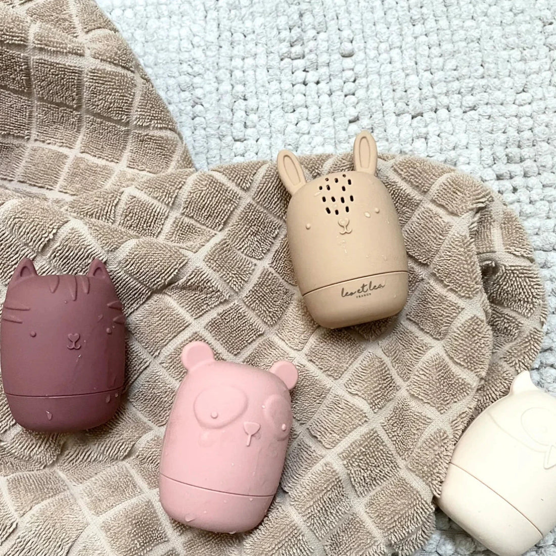 Baby Badespielzeug aus Silikon rose nude