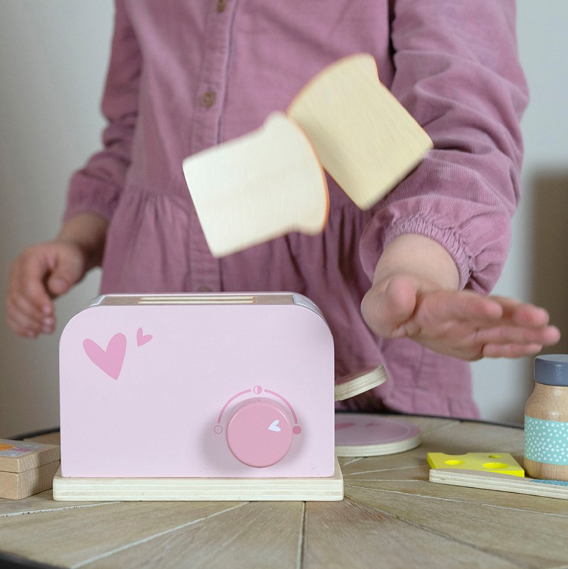 Kinder Toaster aus HOlz in rosa von Label Label