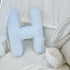 Dekokissen Buchstabe H für Kinderzimmer; Deko-Kissen Buchstaben hellblau; Kinderzimmer Dekokissen blau; Kinder Buchstabenkissen; harmony ambiente