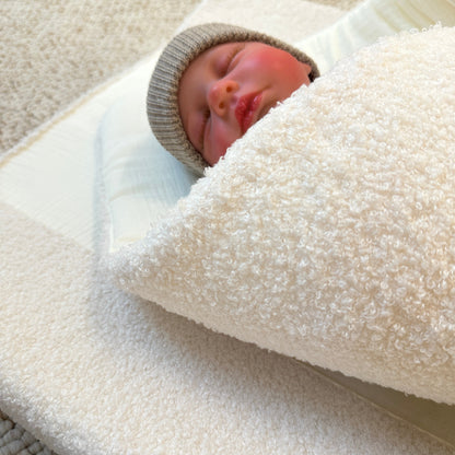 Wickelauflage LOVE YOU aus Bio-Baumwolle &amp; Boucle vanille - LUI e LEI