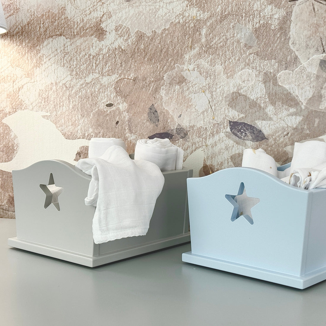 Accessoire Box STAR hellgrau für Babyutensilien | Babyutensilien Aufbewahrung | Babyutensilien Korb Wickeltisch