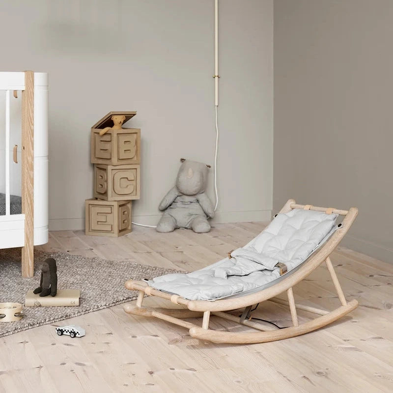 Oliver Furniture Baby- &amp; Kleinkindwippe WOOD in EICHE / GRAU