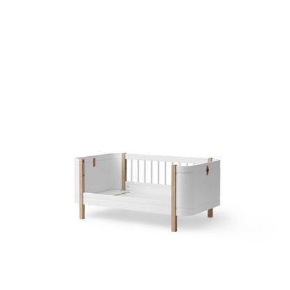 Oliver Furniture Wood Mini+ Babybett WEISS / EICHE inkl. Umbauset für Juniorbett