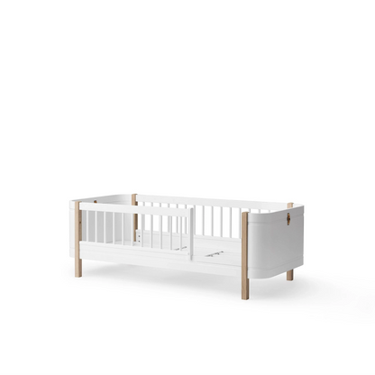 Oliver Furniture Wood Mini+ Babybett WEISS / EICHE inkl. Umbauset für Juniorbett