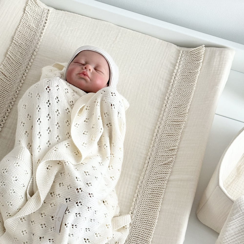 Cotton & Sweets Wickelauflage Boho Twist mit Fransen aus Bio-Musselin in Vanille