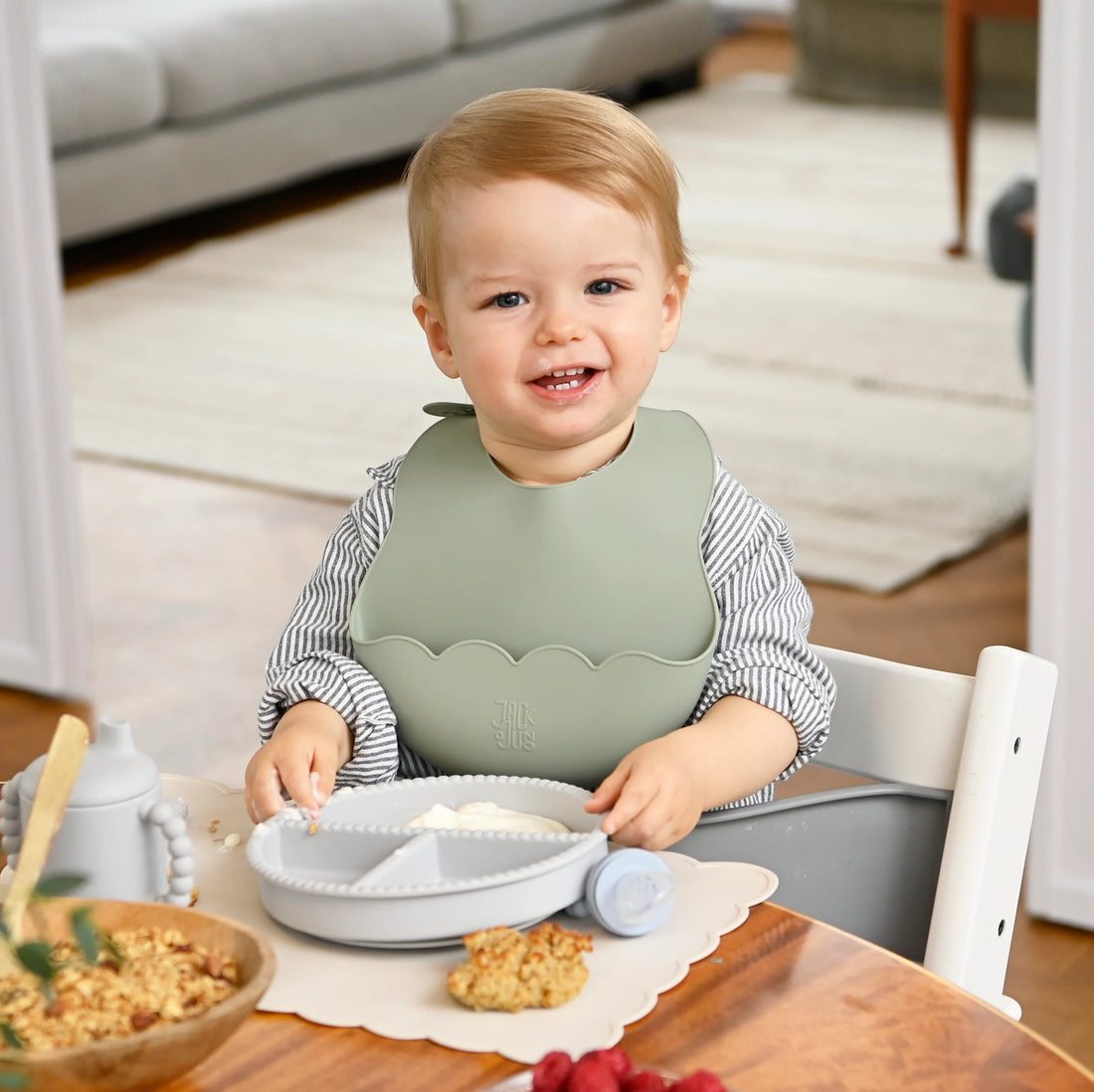 Silikon Lätzchen mit Auffangschale &