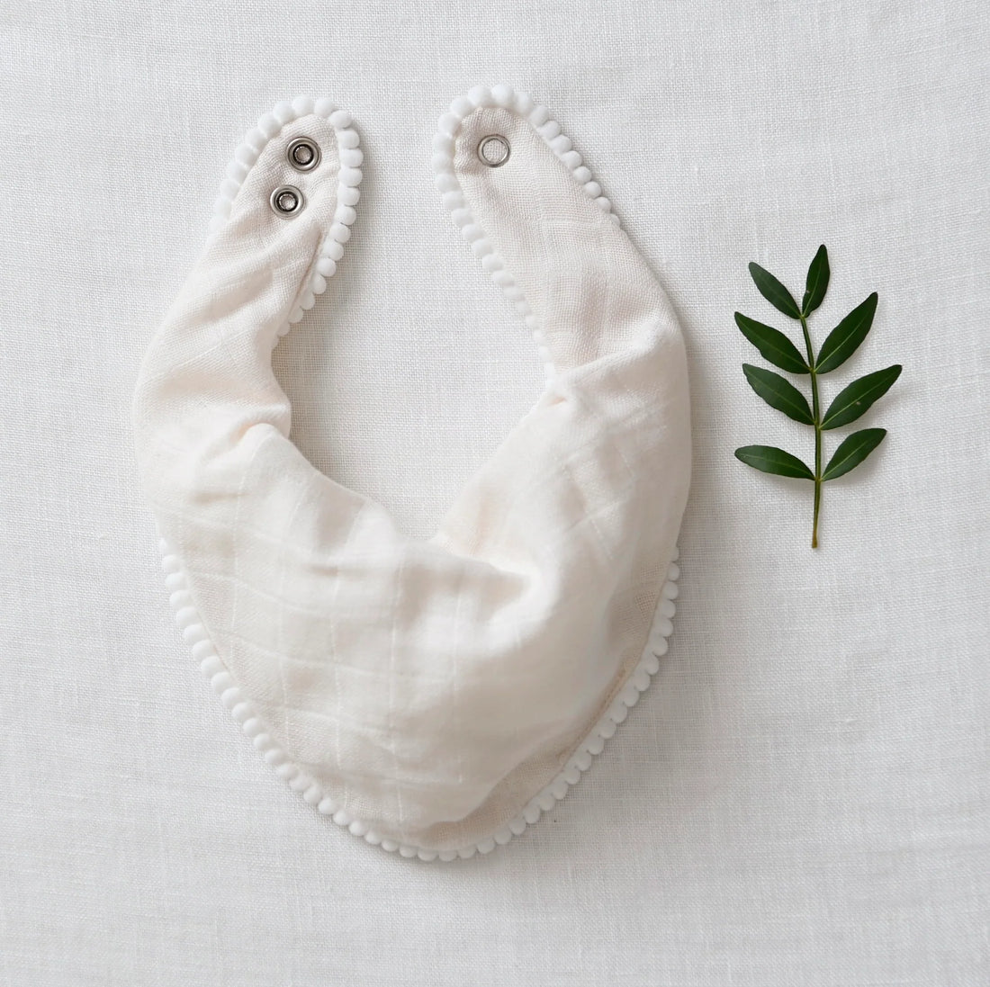 Baby Stoff-Lätzchen aus Bio-Baumwolle - hellrosa