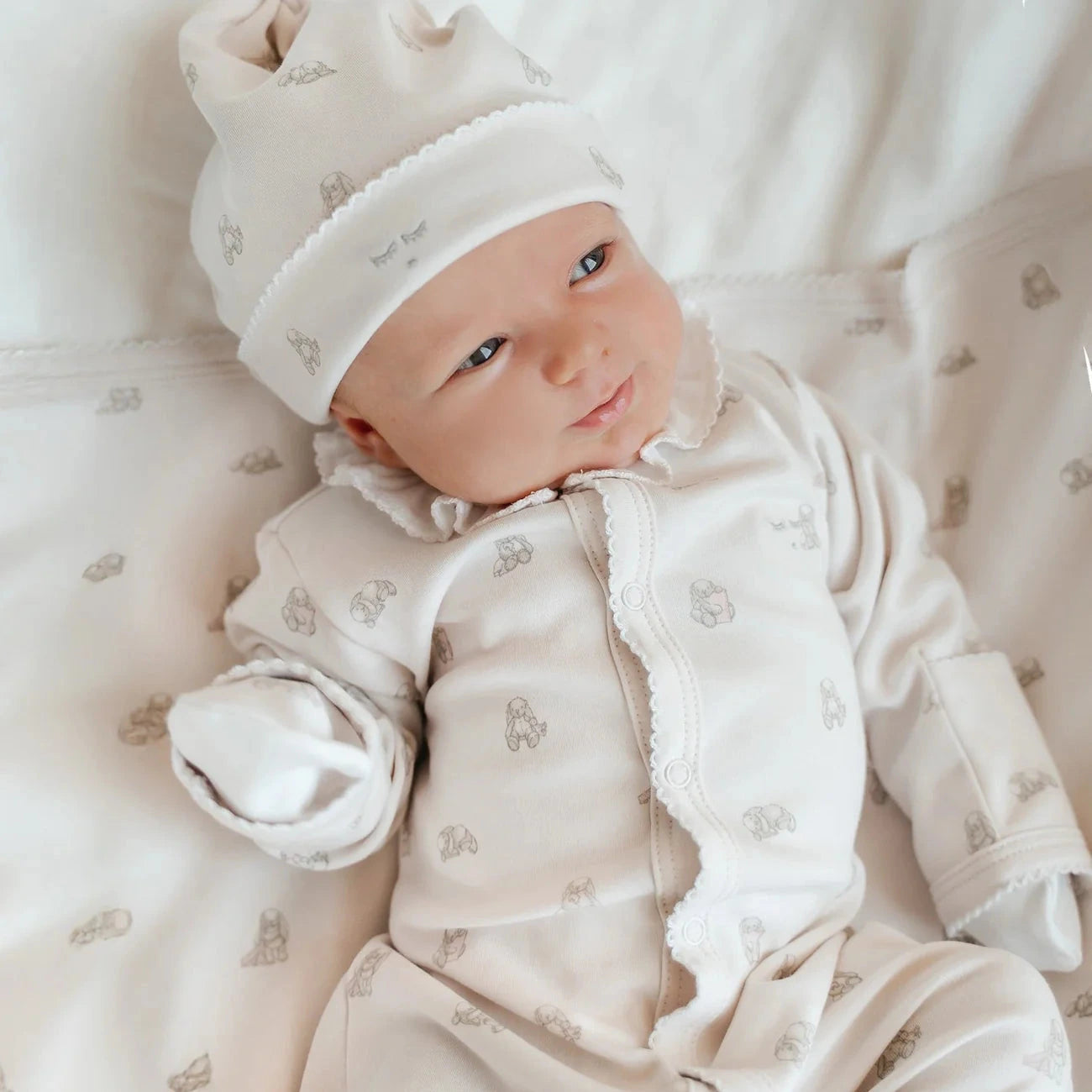 Strampler mit Füßen &