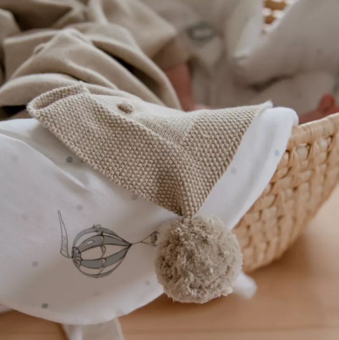 Babydecke Baumwolle mit Pompoms beige 80x100 cm - Babyausstattung Wien